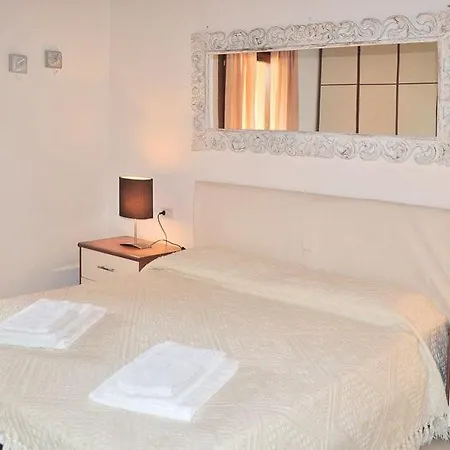 Casa vacanze Salina Bamba Sleeps 8 Pool Air Con