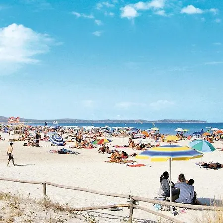 Casa vacanze Salina Bamba Sleeps 8 Pool Air Con Capo Coda Cavallo