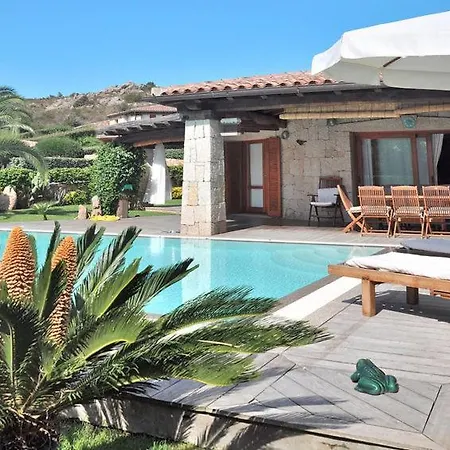 Salina Bamba Sleeps 8 Pool Air Con * Capo Coda Cavallo